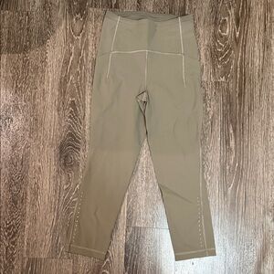 Size 4 LULULEMON LEGGINGS NWOT